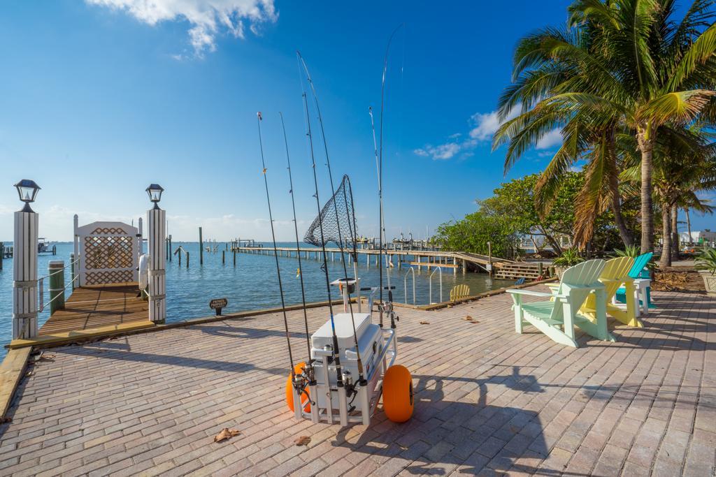 Family Tides Villa Stuart Bagian luar foto