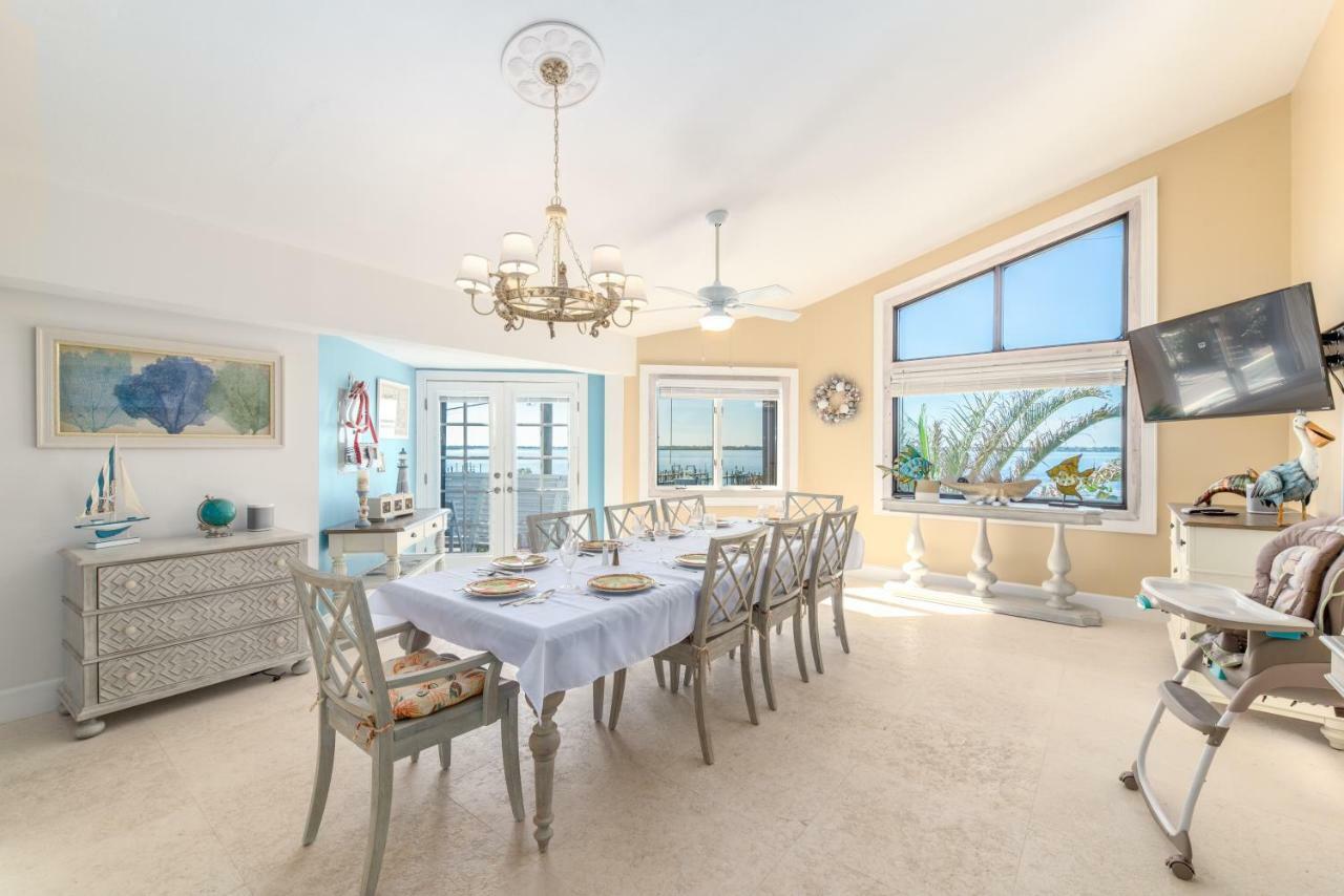 Family Tides Villa Stuart Bagian luar foto